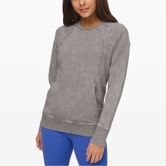 Lululemon Scuba Crew Sweatshirt Washed Dark Chrome Gray Size 6 Women’s - Picture 1 of 9